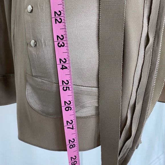 Elie Tahari Size Small silk jacket in perfect condition❤️ - Picture 6 of 8